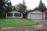 Foto principal - 3 Bedroom 2 Bath Home Newberg, OR 97132