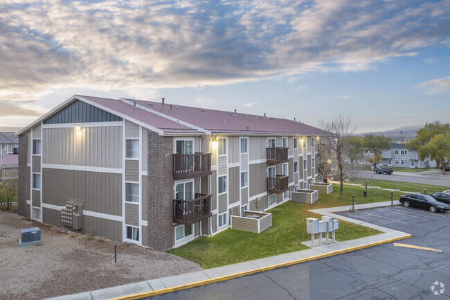 Building Photo - Sweetwater Heights