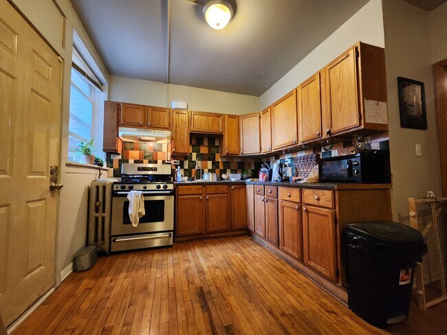 Foto del edificio - 2220 N St Louis Ave