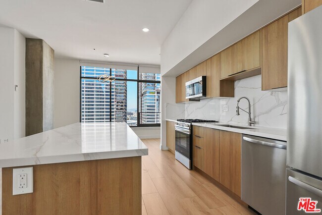 Foto del edificio - 1100 S Hope St
