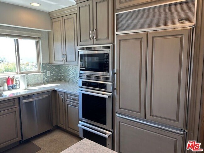 Foto del edificio - 3908 Castlerock Rd