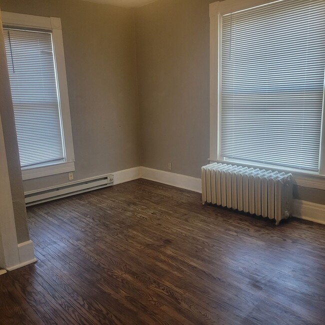 Foto del edificio - 221 E 11th St