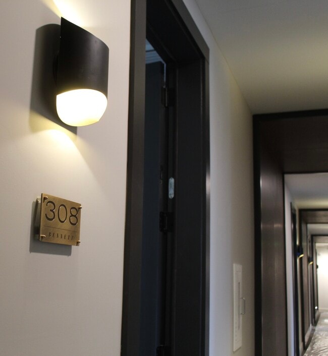 Building Photo - Mid Castle