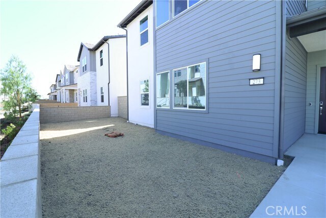 Building Photo - 273 Shoveler