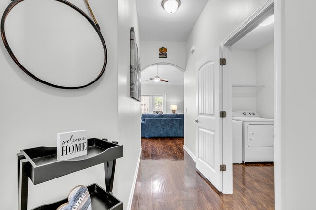 Foto del edificio - Cozy executive rental in Savannah highlands