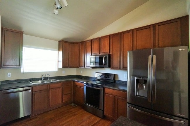 Photo - 7468 Skyline Way House