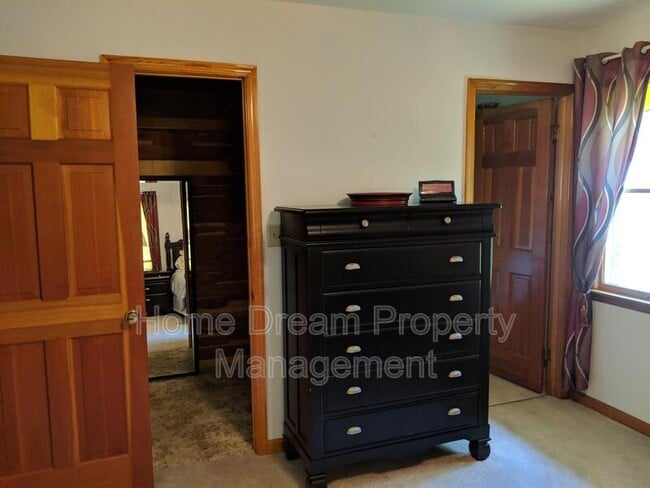 Foto del edificio - 1401 Bragg Rd