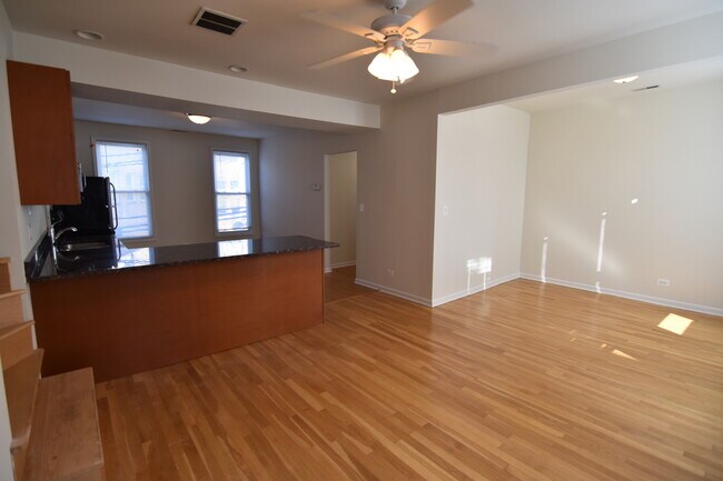 Foto del edificio - 3234 N Clark St