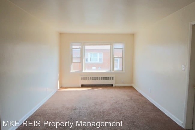 Building Photo - 4292 N 27th St