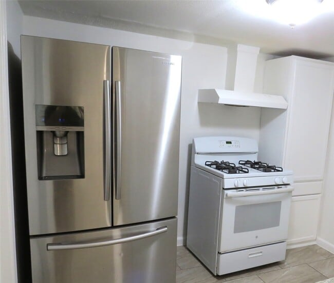 Foto del edificio - 8006 Avenue B