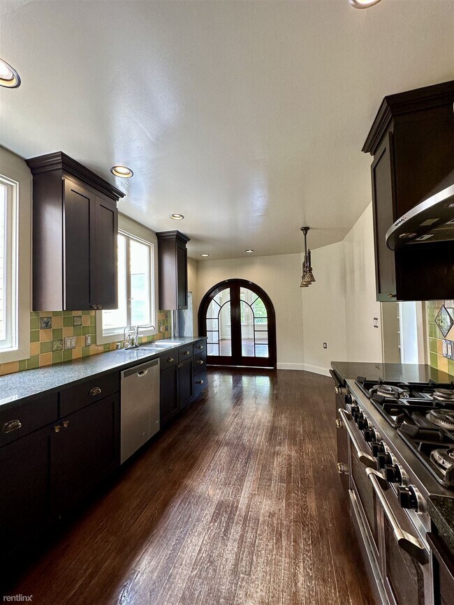Foto del edificio - 3 br, 2 bath House - 176 Duncan St
