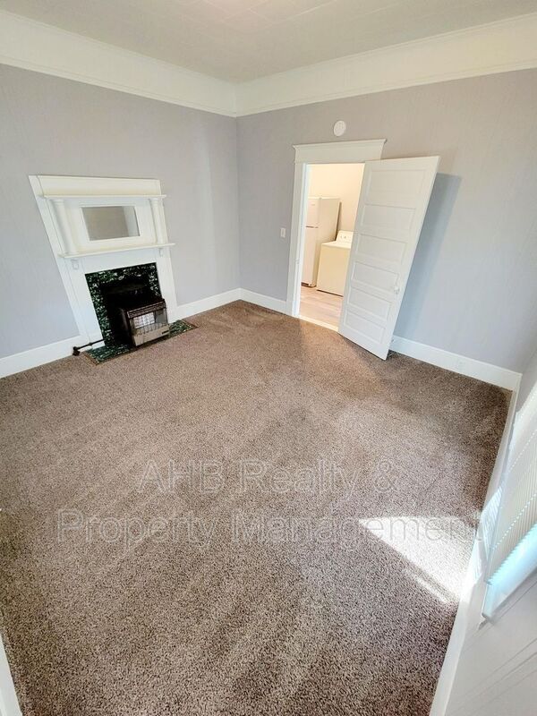 633 Tucker St Unit 633 Tucker St A, Burlington, NC 27215 Condo for