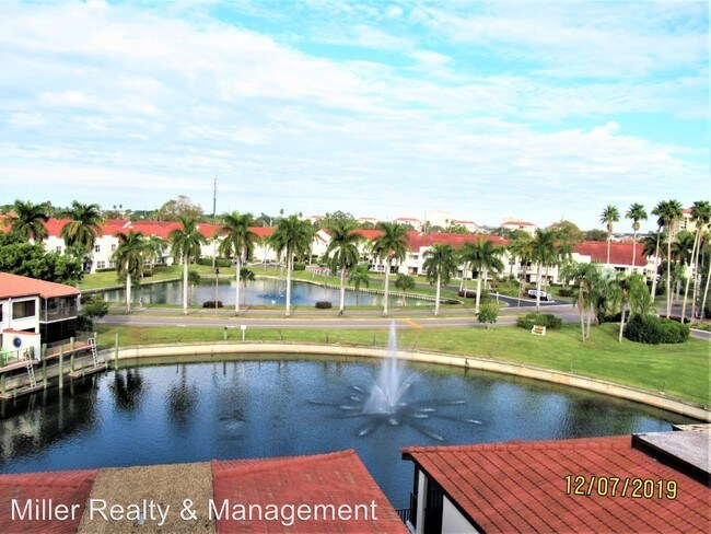 Building Photo - 6294 Bahia Del Mar Cir