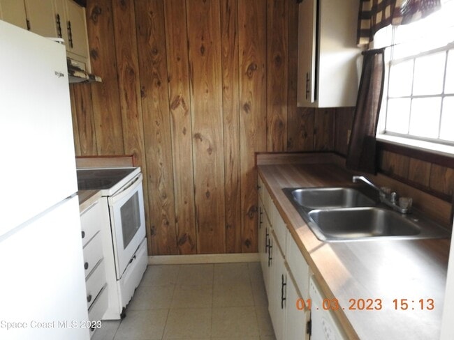 Foto del edificio - 484 Bridgeport Ave NW