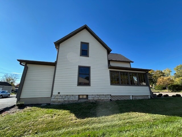 Foto del edificio - 96 E Franklin St