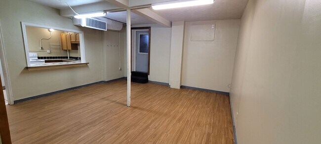 Foto del edificio - 422 4th St SE