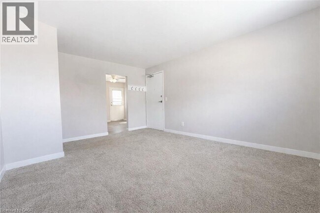 Photo du bâtiment - 10 Hungerford Rd