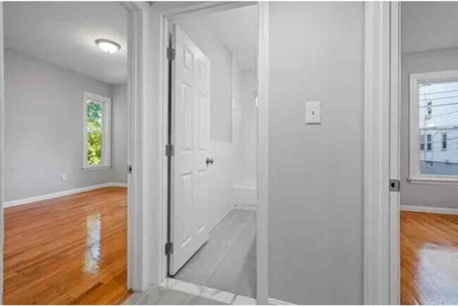 Foto del edificio - 155 Eastern Ave