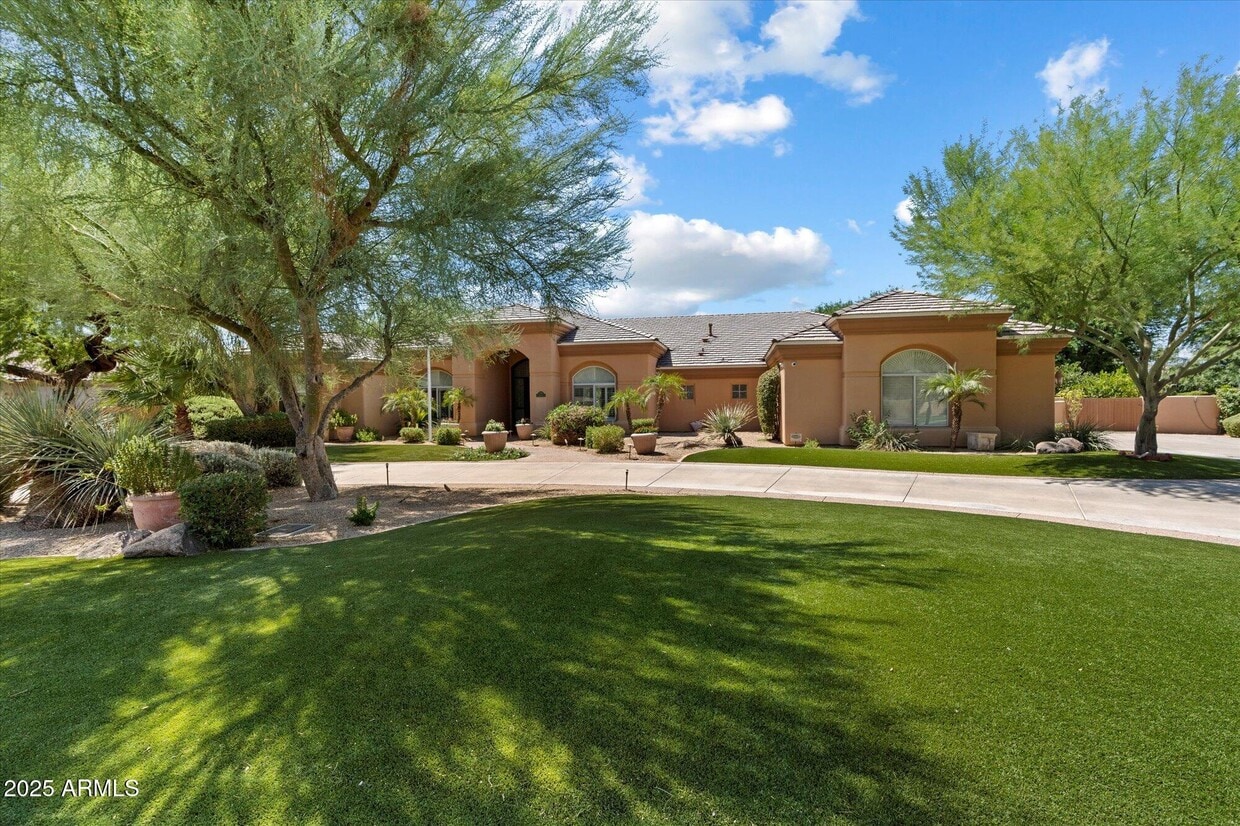 Primary Photo - 7101 E Berneil Ln
