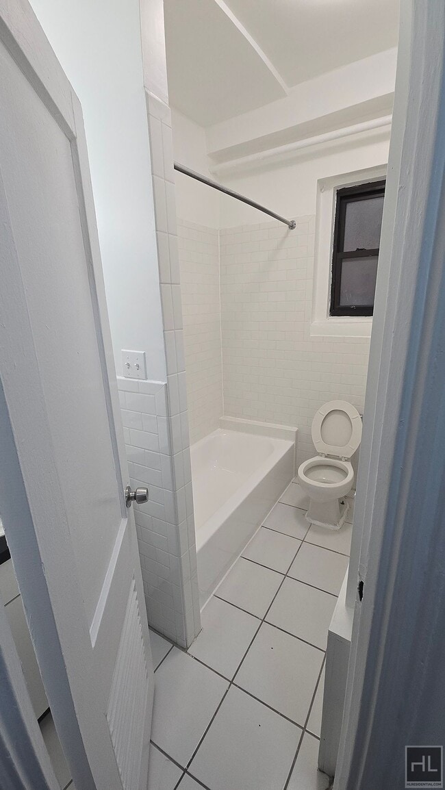 Building Photo - East 58TH ST