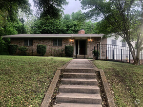 Building Photo - 2524 Wooded Acres Dr