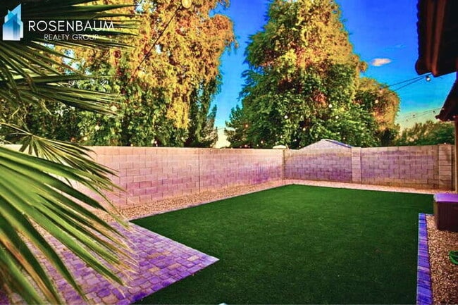 Foto del edificio - 14951 N 145th Ave