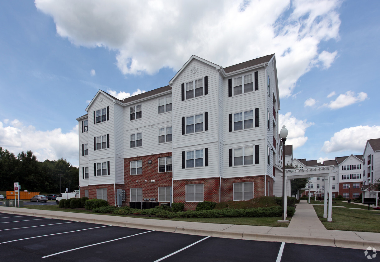 The Courtyards at University of Maryland - Apartments in College Park ...