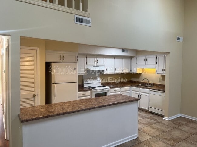 Foto del edificio - 253 Woodcastle Dr