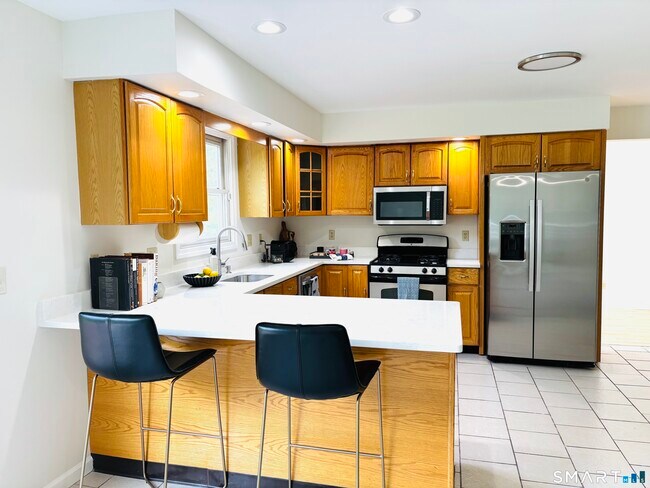 Foto del edificio - 175 Meadows End Rd