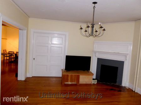 Building Photo - 22 Dana St