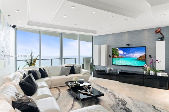 Foto del edificio - 3101 S Ocean Dr