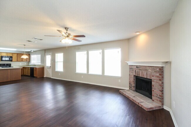 Foto del edificio - 2309 Raven Ct