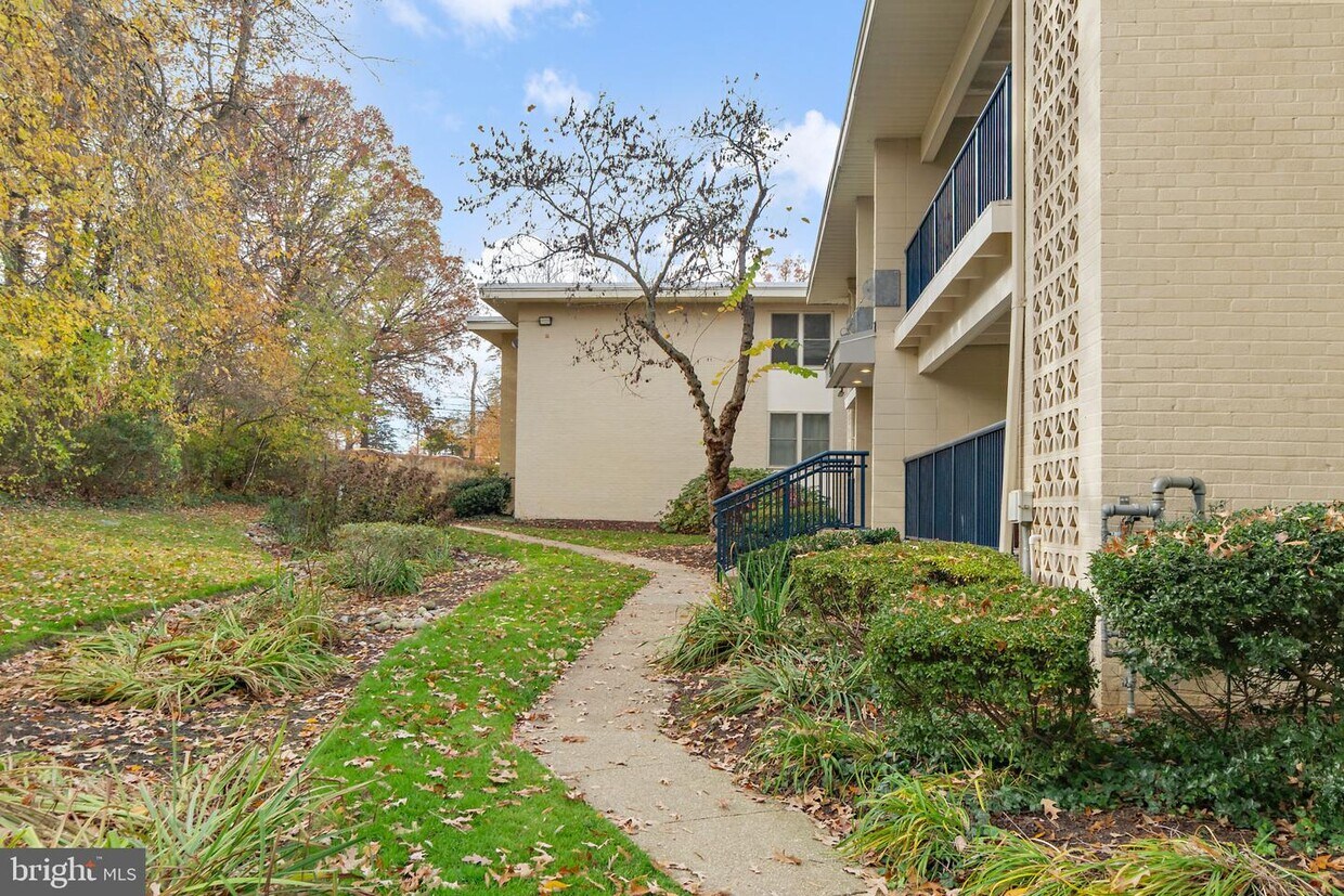 1006 Primrose Rd Unit 304, Annapolis, MD 21403 Room for Rent in