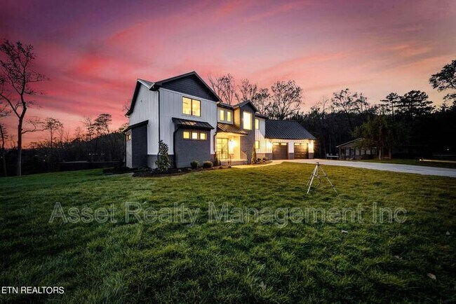 Foto del edificio - 210 Mainsail Rd