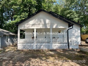 Building Photo - 3284 Stillwood Dr