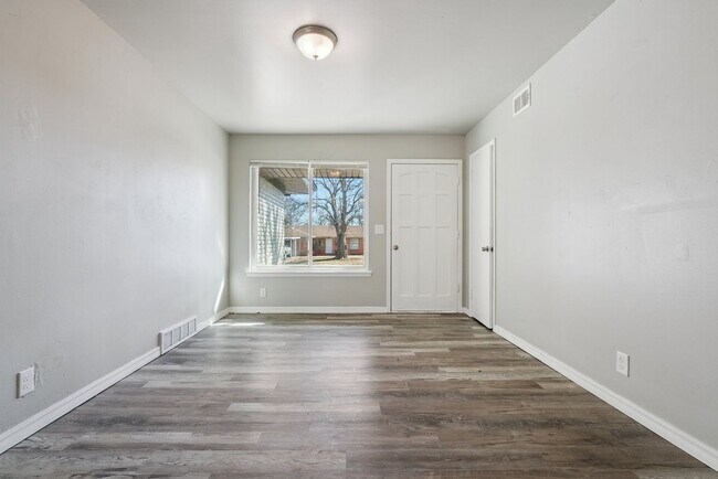 Foto del edificio - 3 bed, 1 bath home in OKC,OK