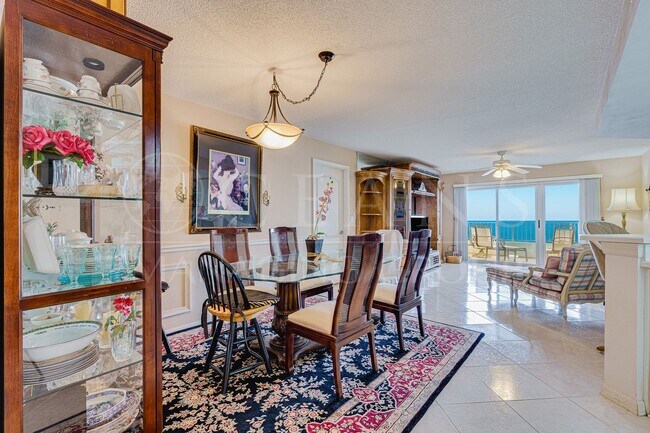 Building Photo - FURNISHED 2 Bedroom Condo in Daytona Beach...
