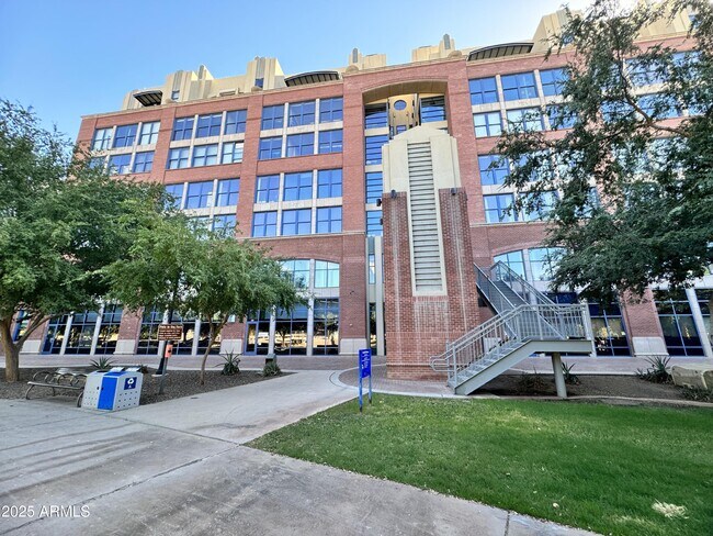 Foto del edificio - 21 E 6th St