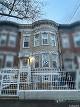 Building Photo - 453 Ridgewood Ave