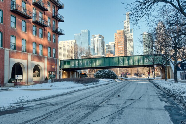 Building Photo - 1600 S Indiana Ave