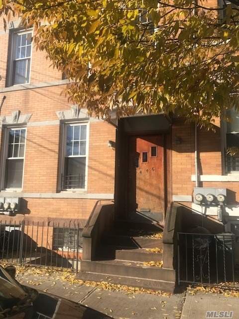 Foto principal - 74-46 62nd St