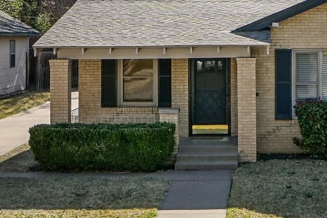 Foto del edificio - 2111 S Hayden St