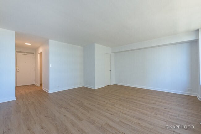 Building Photo - 3600 N Lake Shore Dr