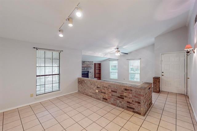 Foto del edificio - 3308 Clovermeadow Dr