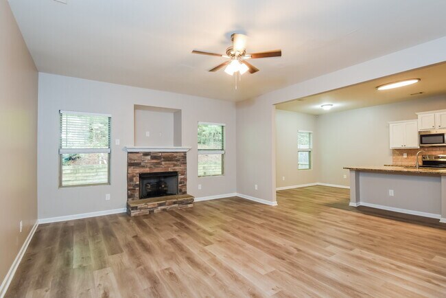 Foto del edificio - 131 Bethany Manor Dr