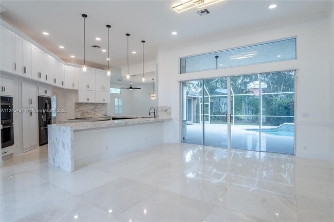 Building Photo - 6468 NW 99th Ave
