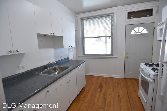 Foto del edificio - 3208 N Halsted St