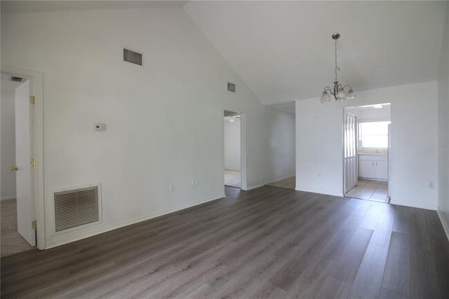 Foto del edificio - 1040 Harden Ct