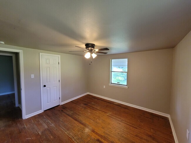 Building Photo - 18463 Watts Rd