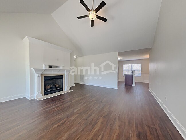 Foto del edificio - 5412 Singh Ln